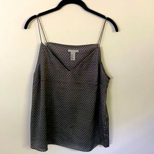 Nice tank top. Comfy.